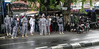 Satu peluru hanya mampu menembus satu kepala, namun satu tulisan kebaikan mampu menembusi ribuan bahkan. 9jbhfogts Ajym