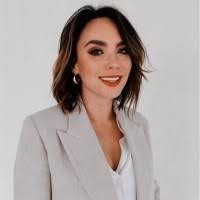 Hayley Phillips's Instagram, Twitter & Facebook