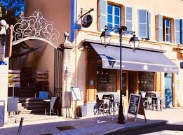 It's about time we shared with you our favourite secret pizza joint for whenever we are in central london, namely: Le Baroque Trevoux 5 Rue Du Palais Restaurant Reviews Photos Phone Number Tripadvisor