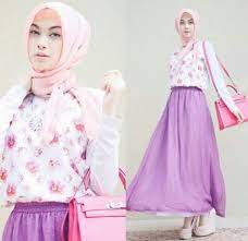 Sebagai remaja putri sudah seharusnya untuk tetap. Tips Memilih Model Baju Gamis Untuk Remaja Putri Agar Tak Terlihat Tua Fashionities Com