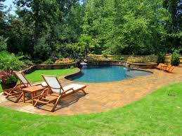 Pool Garten Lagune Ideen Terracotta Fliesen Baume Sichtschutz Pool Im Garten Schwimmbad Designs Gartenpools