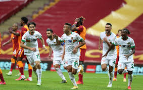 Bu sonucun ardından galatasaray zirvedeki yerini kordu. Galatasaray Alanyaspor Macinin Yazar Yorumlari Galatasaray Alanyaspor Maci Detaylari Spor Haberleri Futbol Haberleri