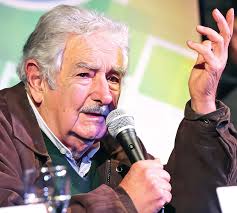 Dina Boluarte representará al Perú en entronización del Papa León XIV