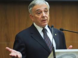 .a titlurilor de stat, administrată de bnr, în baza convenţiilor încheiate cu mfp şi în conformitate cu statutul bnr şi cu reglementările proprii. Mugur IsÄƒrescu Bnr A CumpÄƒrat PanÄƒ Acum Titluri De Stat De 4 4 Miliarde È™i A Pompat Lichiditate In Sistem De 3 7 Miliarde Zilnic Cursdeguvernare Ro Cursdeguvernare Ro
