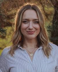 Rachel Cox's Instagram, Twitter & Facebook