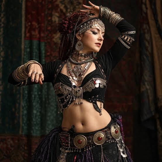 Kuchi Jewelry in Belly Dance – Where It Came From and What It Really Was