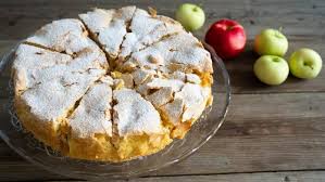 Se prepară foarte ușor, din ingrediente puține, iar rezultatul este uimitor 4. PrÄƒjiturÄƒ Cu Mere Din 3 OuÄƒ 200g ZahÄƒr 150g FÄƒinÄƒ È™i 3 Mere ReÈ›etÄƒ GenialÄƒ Din Doar 4 Ingrediente