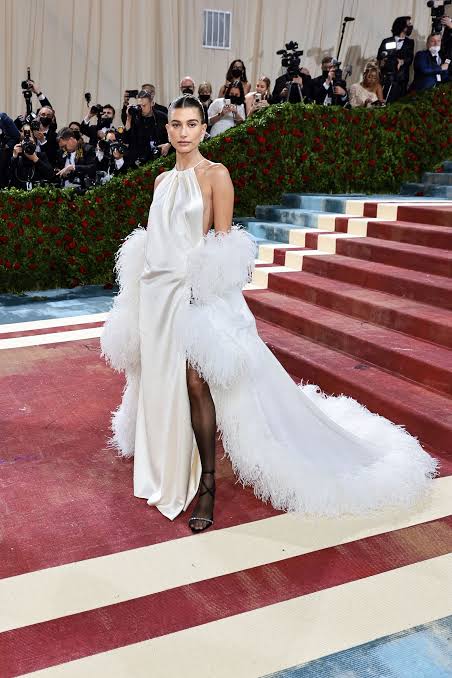 Hailey Bieber y las tendencias actuales