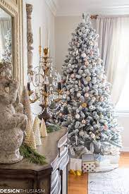 Elegant Holiday Decorating Ideas For The Dining Room Cozy Holiday Decor Holiday Decor Elegant Christmas Decor