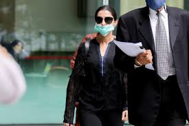 Since last year, it has been mandatory for singapore residents to put on a mask whenever they're out and about. Covid 19 Sovereign Woman Who Refused To Wear Mask At Shunfu Mart Gets 2 Weeks Jail S 2 000 Fine Today
