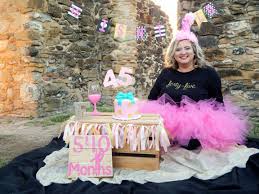 Small Birthday Celebration Ideas For Adults Adult Cake Smash 45th Birthday In 2020 Birthday Photoshoot 40th Bday Ideas Adult Cake Smash