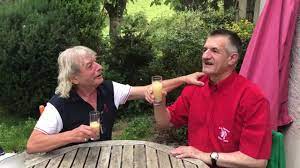 Suivez l'évolution de l'épidémie de coronavirus / covid19 dans le monde. Jean Lasalle Et Rene Bourrer A Coup De Pastis Deux Legende Mddr Youtube