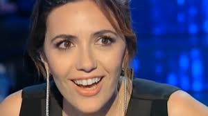 Serena rossi parla del matrimonio, del suo nuovo film brave ragazze e del successo che ha serena rossi, ospite a domenica in, parla dello straordinario successo che negli ultimi anni ha. Serena Rossi La Proposta Di Matrimonio Di Davide Devenuto In Diretta Corriere Tv