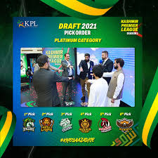 He came to india for the first time during the 2017/18 season. Srg Kashmir Premier League Kheloaazadise