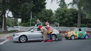 He was born jonathan kimble simmons in grosse pointe, michigan, to patricia (kimble), an administrator, and donald william simmons, a music teacher. A Customer A Clown And A 3 Ring Fender Bender The True Story Behind The Commercial Farmers Insurance
