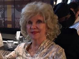 Geraldine Mcandrew's Instagram, Twitter & Facebook