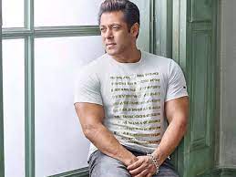 Khan made his debut in 1988 with a supporting role in the family drama biwi ho to aisi, following which he had his breakthrough role in sooraj barjatya's blockbuster romance maine pyar kiya (1989), for which he earned a nomination for the filmfare award for best actor. Salman Khan Extends Financial Support To Vertically Challenged Artistes Hindi Movie News Times Of India