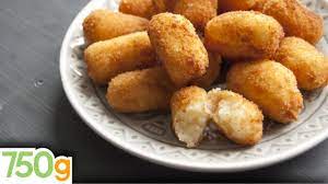 Mélanger puis former des petites boules. Recette De Croquettes De Pommes De Terre 750g Youtube