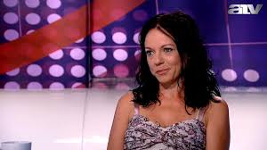 Tímea szabó is a hungarian humanitarian worker, journalist and politician. Az Ellenzeki Kepviselono Szembesitette Matolcsyt Elkepeszto Hablaty Volt A Valasz Video Hirhugo