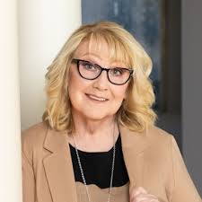 The first-ever Ann Drake Scholar Retreat was an unforgettable experience.  We gathered last weekend at George Williams College, next door to the  future home of the Women's Leadership Center in…