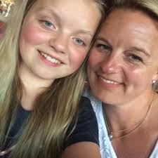 Jenny Leman's Instagram, Twitter & Facebook