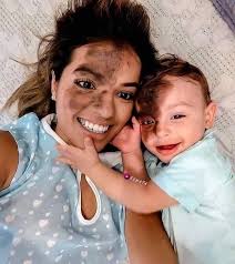 Photo of kids posing in twilight