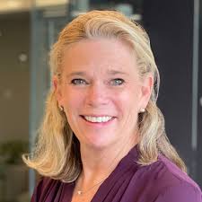 Jill Carey's Instagram, Twitter & Facebook