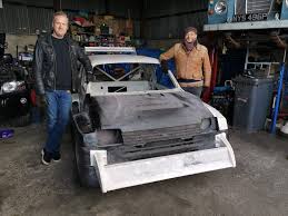 Car sos is a british automotive entertainment television series that airs on national geographic channel as well as being repeated on channel 4 and more4.12 the series began in 2013, and is presented by tim shaw. How Old Is Workshop Phil Car Sos