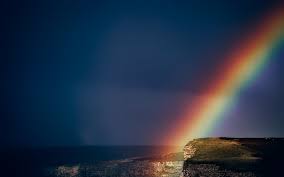 Cet arc nous apparait comme une composition de couleurs, dont le rouge est à l'extérieur de l'arc et le. Les Couleurs De L Arc En Ciel Signification Deco 21
