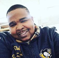 Dam waking up to see my homie passed away last night hit different  🤦🏾‍♂️sending my love and respect to Tamika and Renatta Jells to his  family children especially the Holly Projects 🙏🏾rest