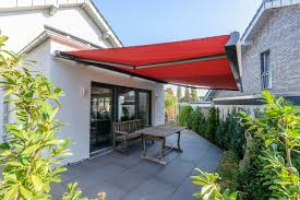Inspiration bauanleitung materialauswahl persönliche beratung. Terrassengestaltung Mit Einer Hochwertigen Markise Markise Markisen Terrasse Garten Sonnenschutz Vorzelt Eine Veranda Bauen Terrassengestaltung