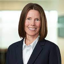 Hilary Meek's Instagram, Twitter & Facebook