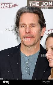 Gary cole the joneses premiere hi-res stock photography and images