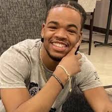 Diamond McClenton and Khaleem Solomon's Wedding Website