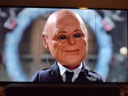 Why is the AE-35 spinning as someone approaches?