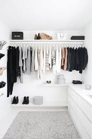 5 Times Ikea Looked Deceptively Elegant Offener Kleiderschrank Begehbarer Kleiderschrank Und Ankleide Zimmer