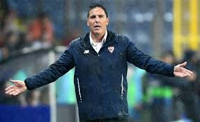 Berizzo nationality argentina date of birth 13 november 1969 age 51 country of birth argentina place of birth marcos juárez position defender height 180 cm. Sevilla Berizzo Asume El Legado De Sampaoli Deportes El Pais