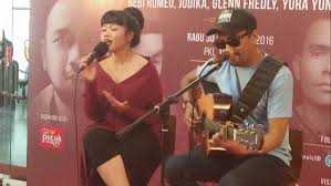 Lirik dan chord lagu bunga terakhir versi afgan. Lirik Dan Chord Gitar Lagu Cinta Dan Rahasia Dari Yura Yunita Dan Glenn Fredly