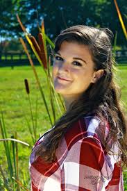 Mandie Morris's Instagram, Twitter & Facebook