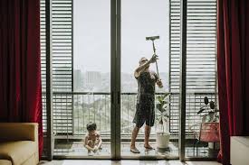 Her türlü hava koşullarına karşı balkonun korunmasına sağlayan bu sistemler, zamanla kirlenebiliyor. 11 Adimda Balkon Temizligi Nasil Yapilir Dekorasyon Onerileri Trendler Kendin Yap Fikirleri Armut Com Blog
