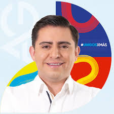 Alexis Garay's Instagram, Twitter & Facebook