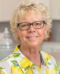 Helen Garton's Instagram, Twitter & Facebook