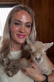 hello, i missed you people. interact with au, will do mootsies later ><