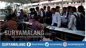 1 tahun yang lalu / subscribe youtube channel kita di smk negeri 3 surabaya. Ada Jurusan Baru Di Smkn 4 Kota Malang Penasaran Yuk Intip Di Sini Surya Malang