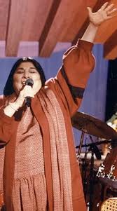 Mercedes Sosa Maestra De La Libertad Mercedes Sosa Inspirational People La Libertad