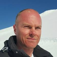 STEMI case: Which adjunctive therapy is best for calcified LAD lesion?