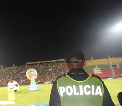 He is described as an old being, with bright eyes, covered with hair, with long nails and with a layer of moss that covers him completely. Policia Metropolitana Garantizara La Seguridad Durante El Clasico Del Tolima Grande El Cronista