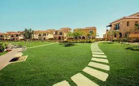 De brede boulevards met restaurants, riante binnentuinen en zonovergoten dakterrassen zorgen voor rust en. Know More About Hyde Park Compound Location Real Estate Egypt