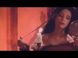 Something's happening happening to me my friends say i'm acting peculiarly. Everywhere By Fleetwood Mac Songfacts