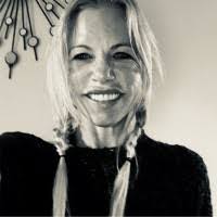 Jeanne Dowd's Instagram, Twitter & Facebook